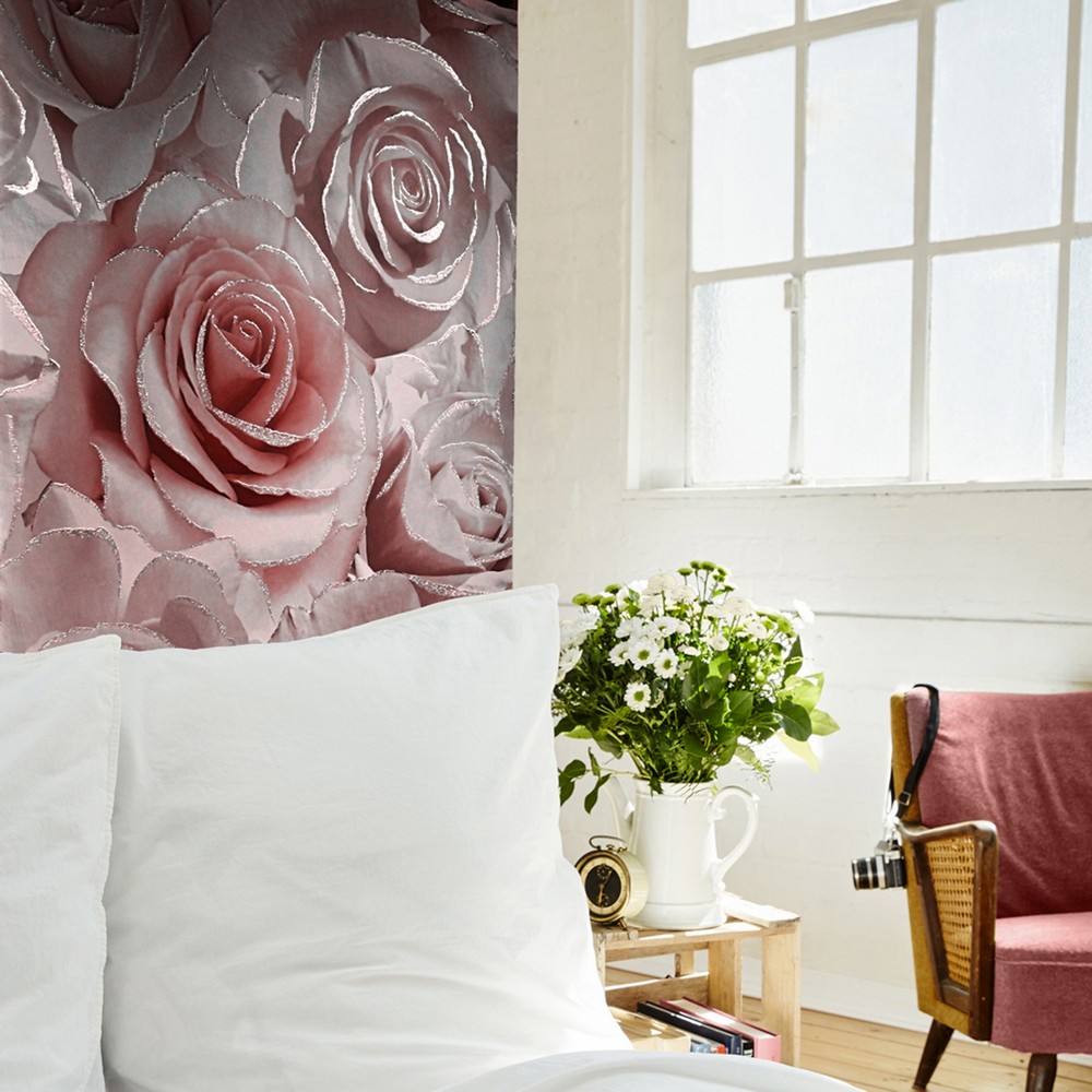 Offset match - Madison Glitter floral wallpaper